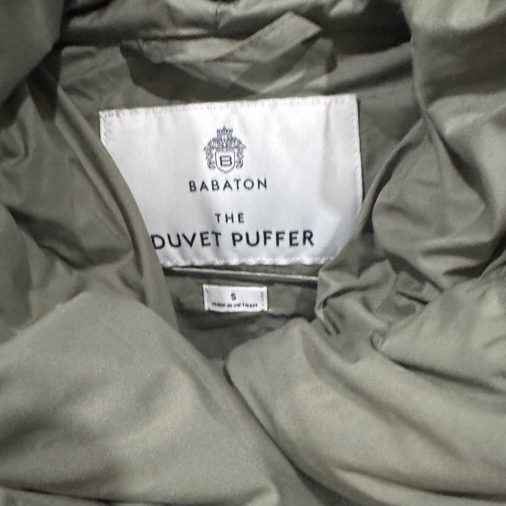 Babaton Duvet Puffer Vest women’s size small EUC Aritizia - Picture 6 of 11